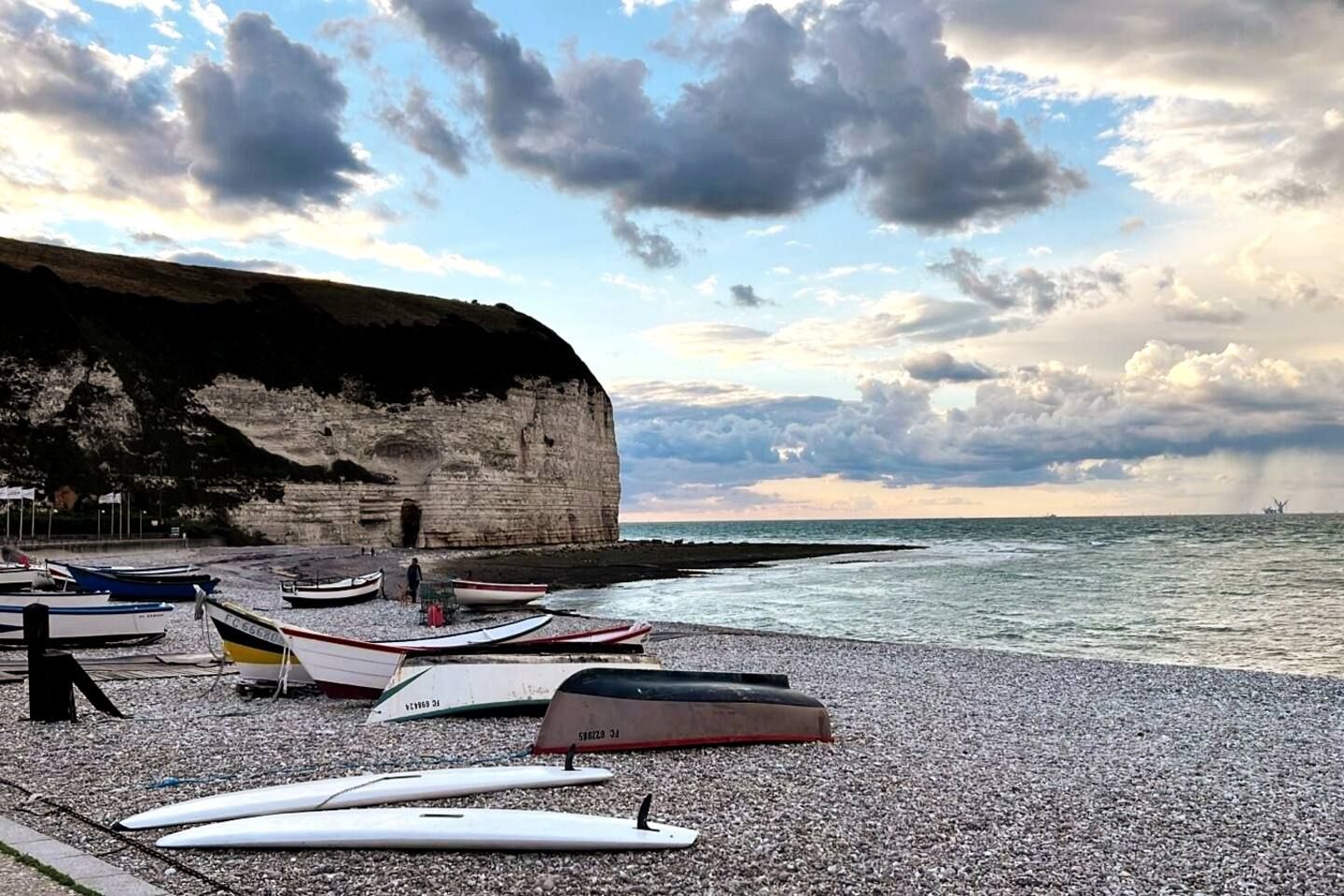 maison-de-pecheur-bord-de-mer-etretat