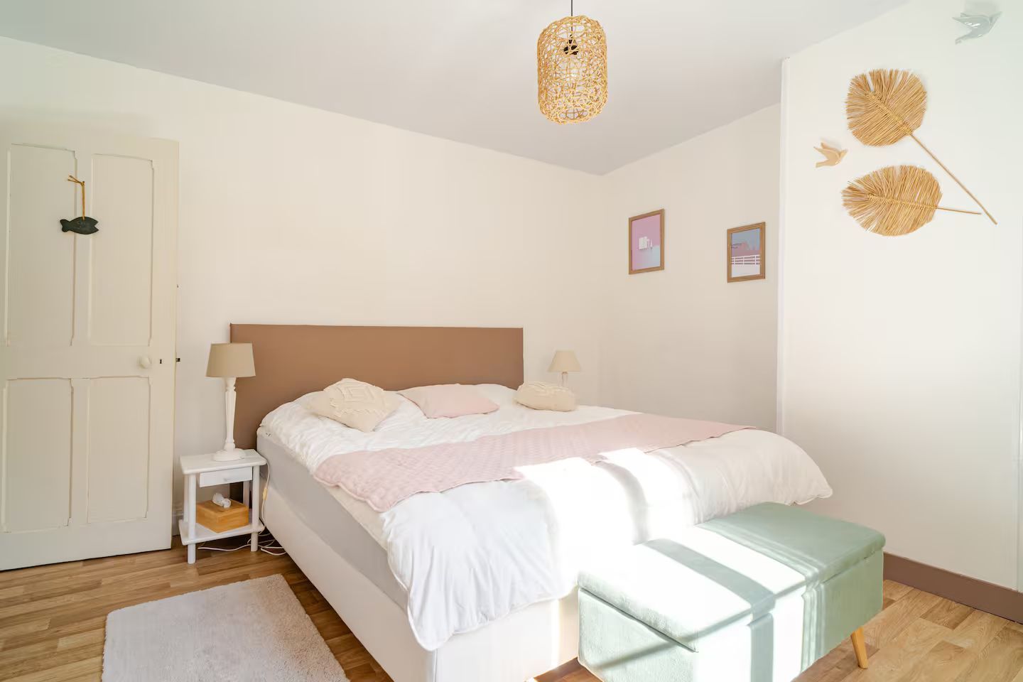 Chambre avec lit double