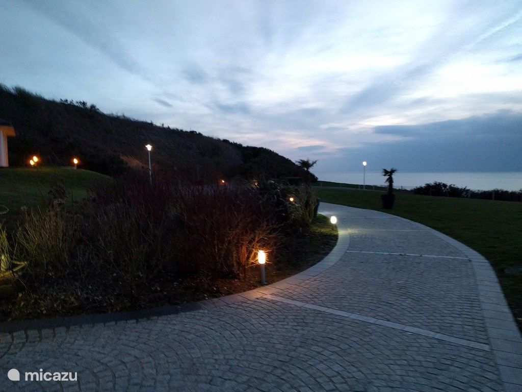 Chemin menant au spa