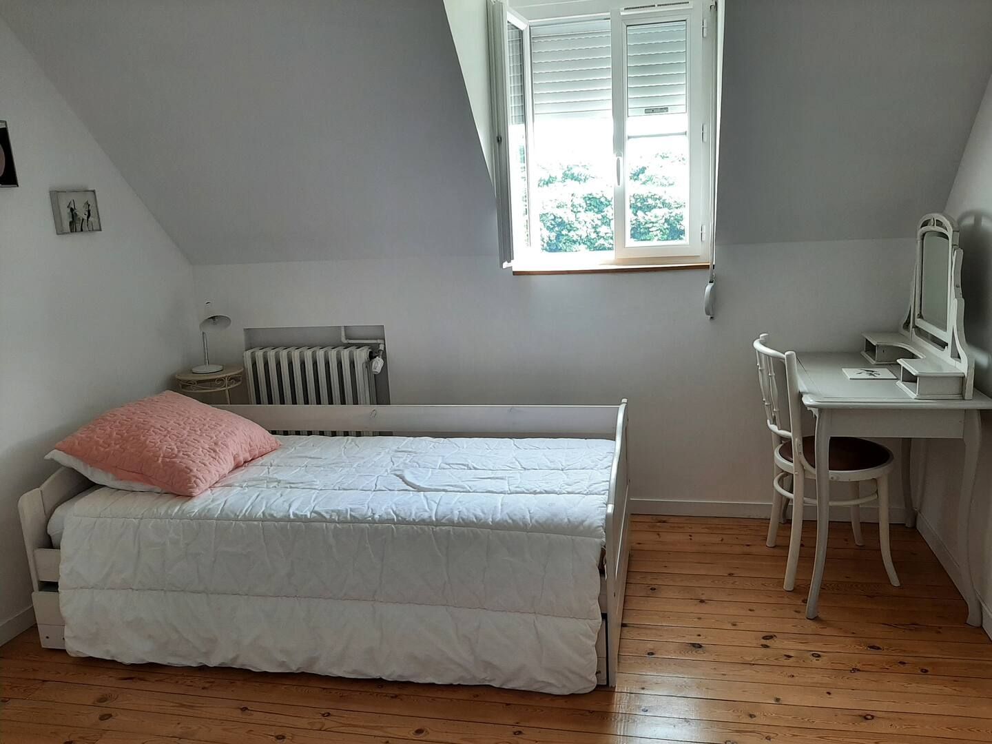 2e chambre lit simple