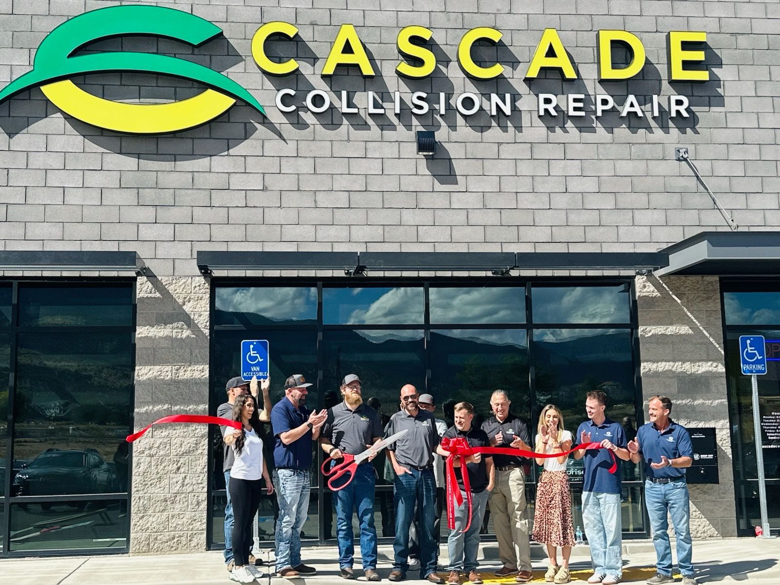 photo of Cascade Collision and Repair ribbon cutting