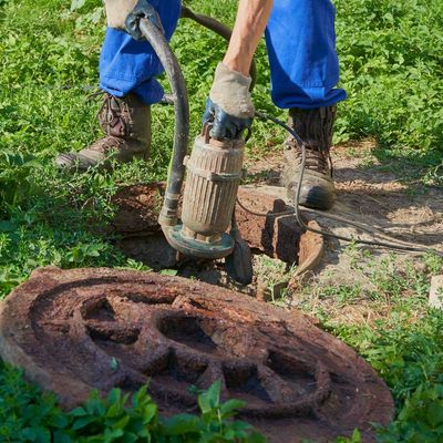 Immersion of the drainage pump in a cesspool