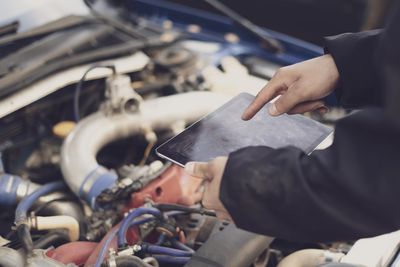 Checking the Engine — Opelika, AL — Omni Fleet Services Checking the Engine — Opelika, AL — Omni Fleet Services