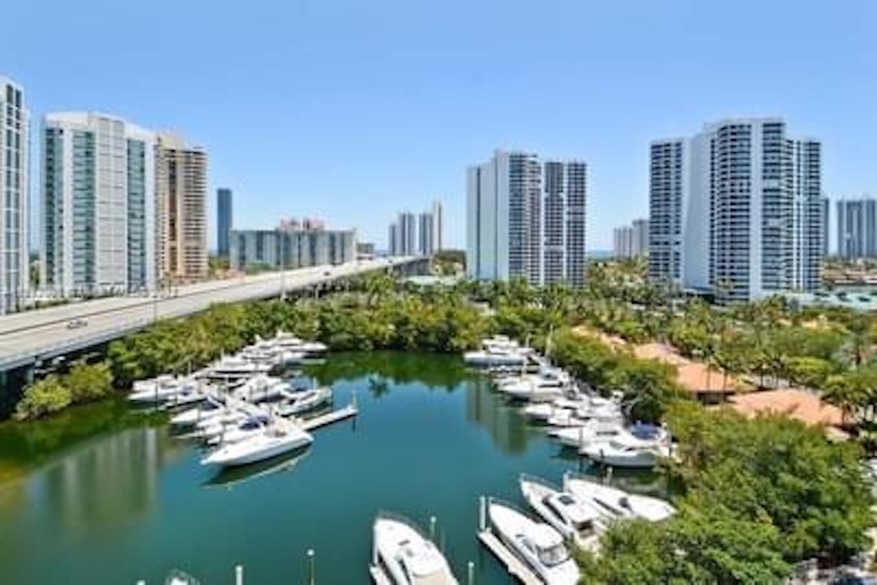 Mystic Pointe