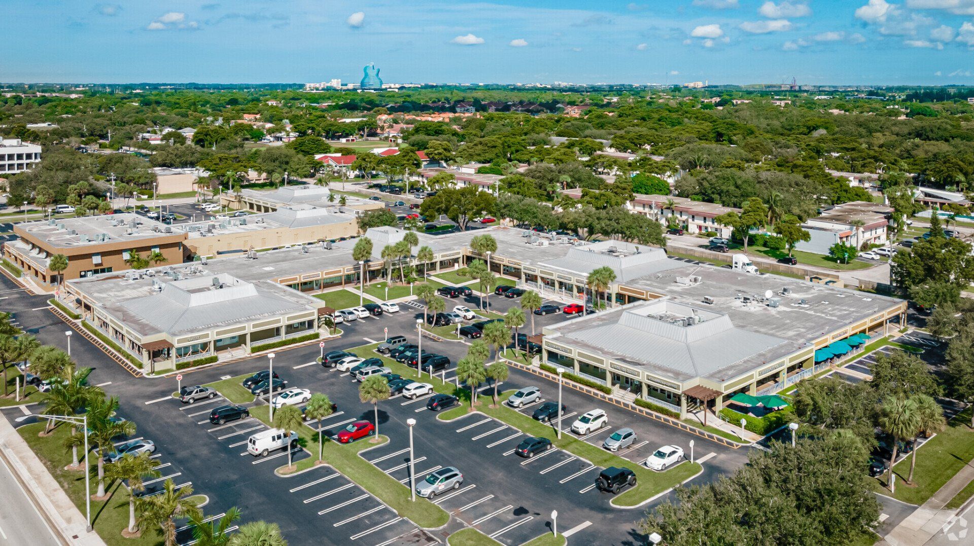 Park Sheridan Plaza Building Sky View