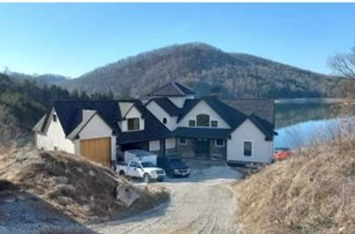 Houses – Knoxville, TN – East Tennessee Continuous Guttering
