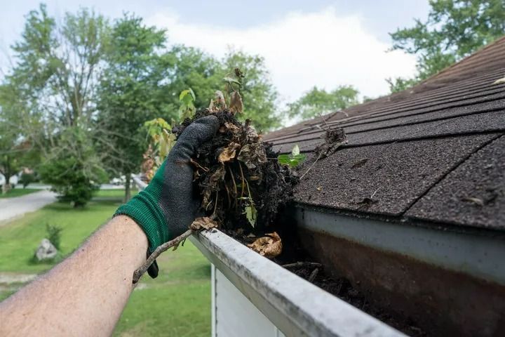 Gutter Cleaning – Knoxville, TN – East Tennessee Continuous Guttering