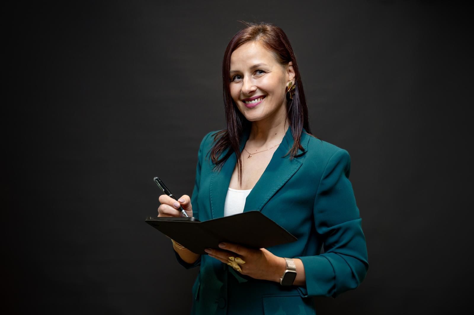Accountant handling vat returns and registration