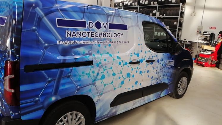 Furgone per pulizia tappezzeria auto a Prato con prodotti a nanotecnologia