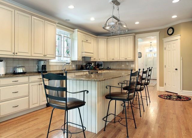 Traditional Kitchen Remodel by Elite Kitchen Remodeling Madison — Project 1 project photo 2