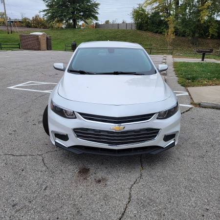 2017 CHEVROLET MALIBU LT - image 4