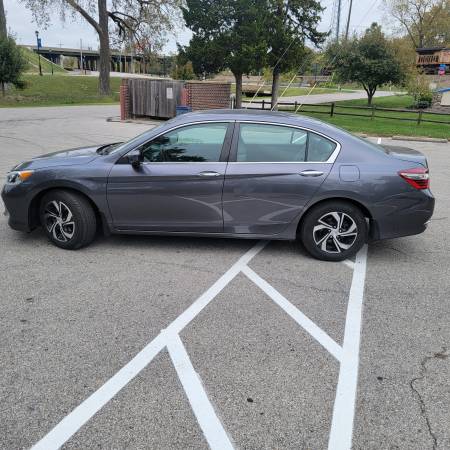2017 HONDA ACCORD LX - image 4