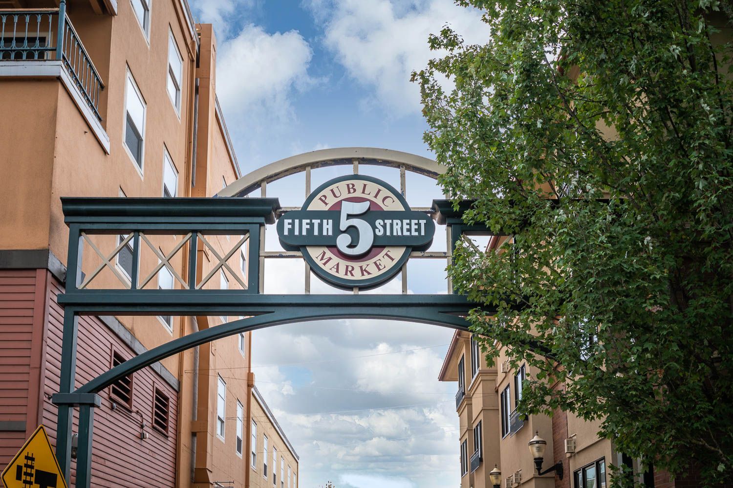 Photo of 5th Street Sign