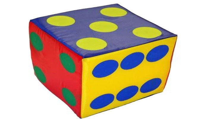 Un dado colorido con puntos amarillos y azules.
