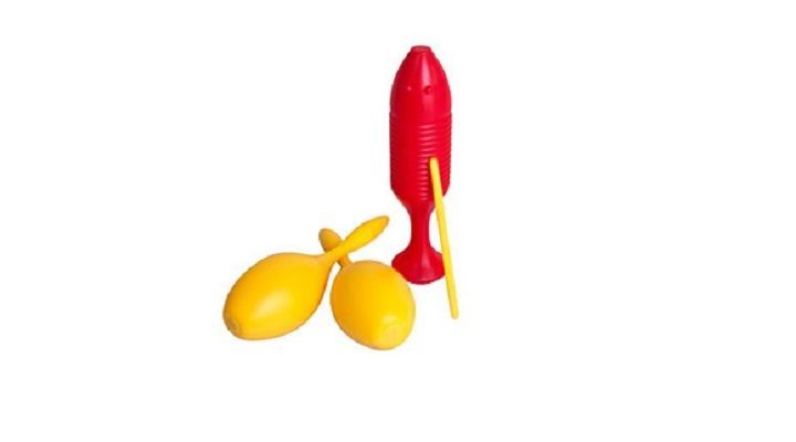PAR DE MARACAS CON GÜIRO