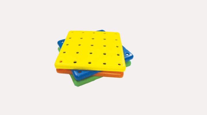 TABLA PERFORADA DE PLÁSTICO