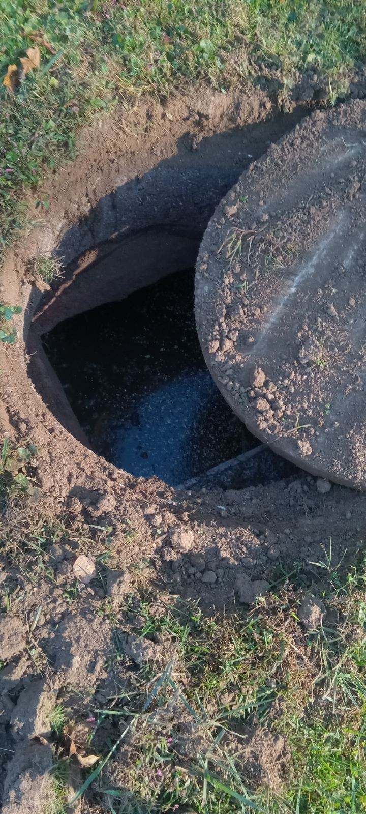 Hall's Septic Services 23