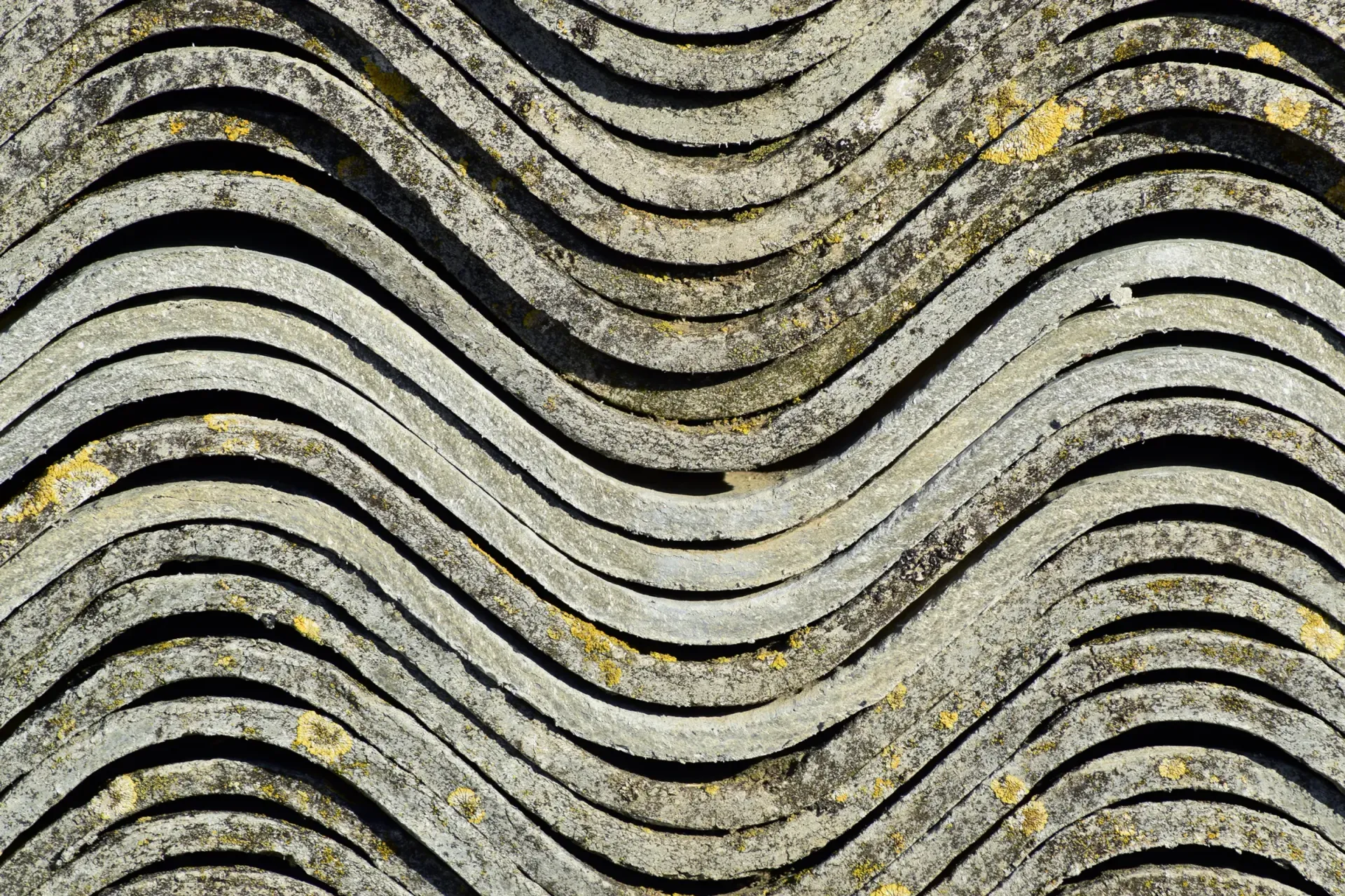 Asbestos roof tiling