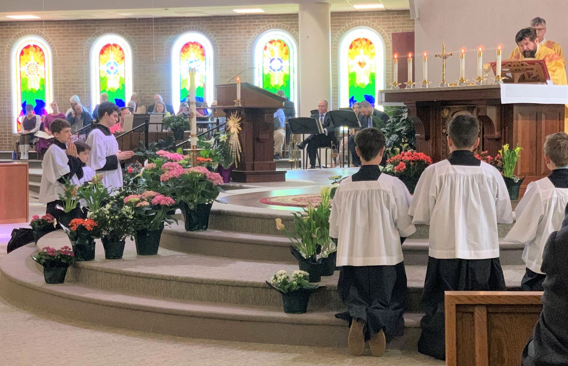 Altar Servers & Sacristans