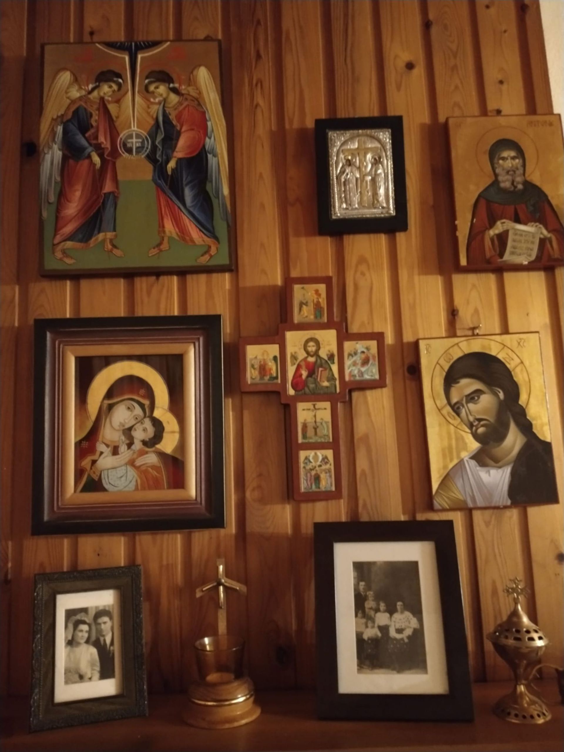 Fotografie cu iconostas