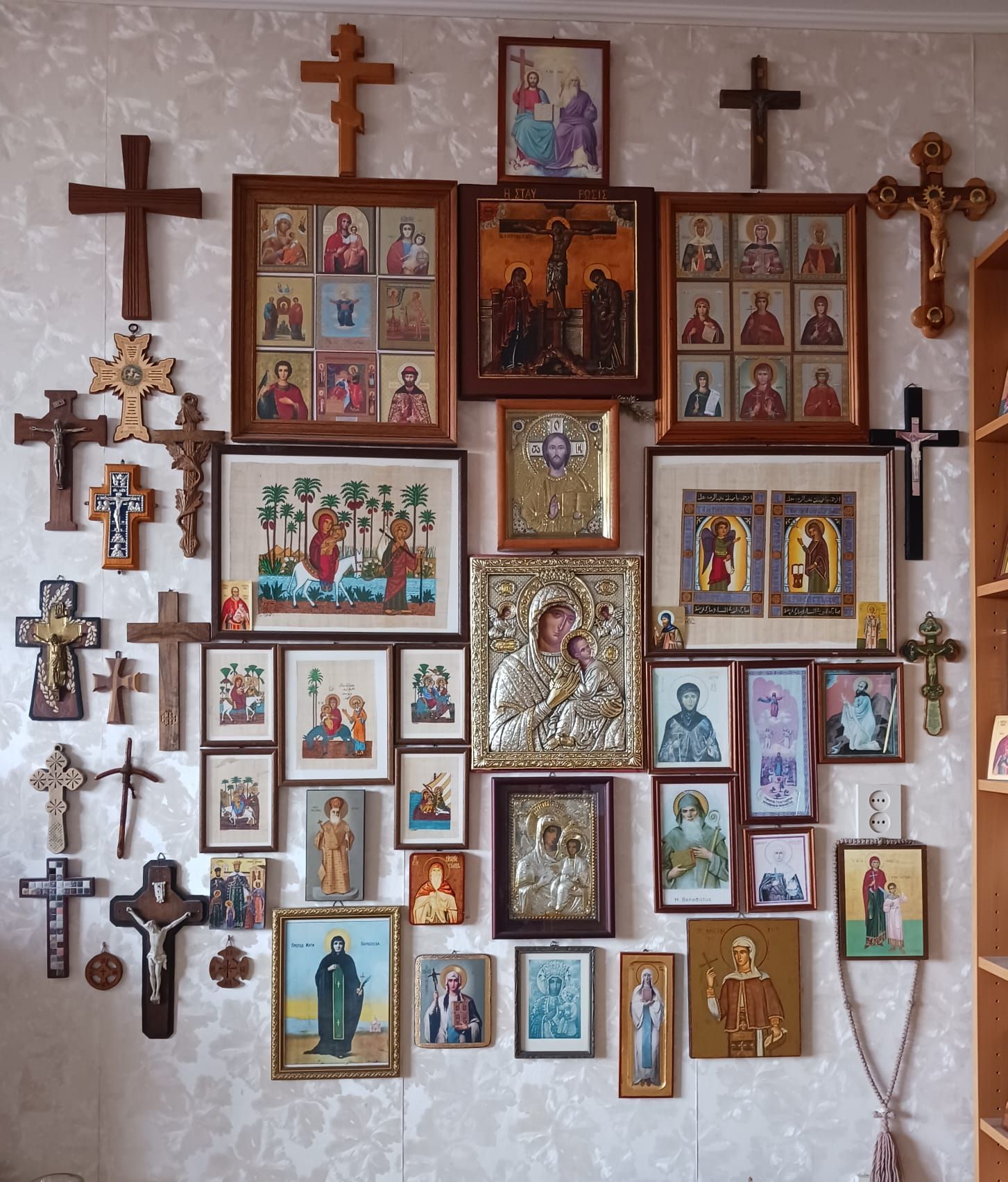 Fotografie cu iconostas