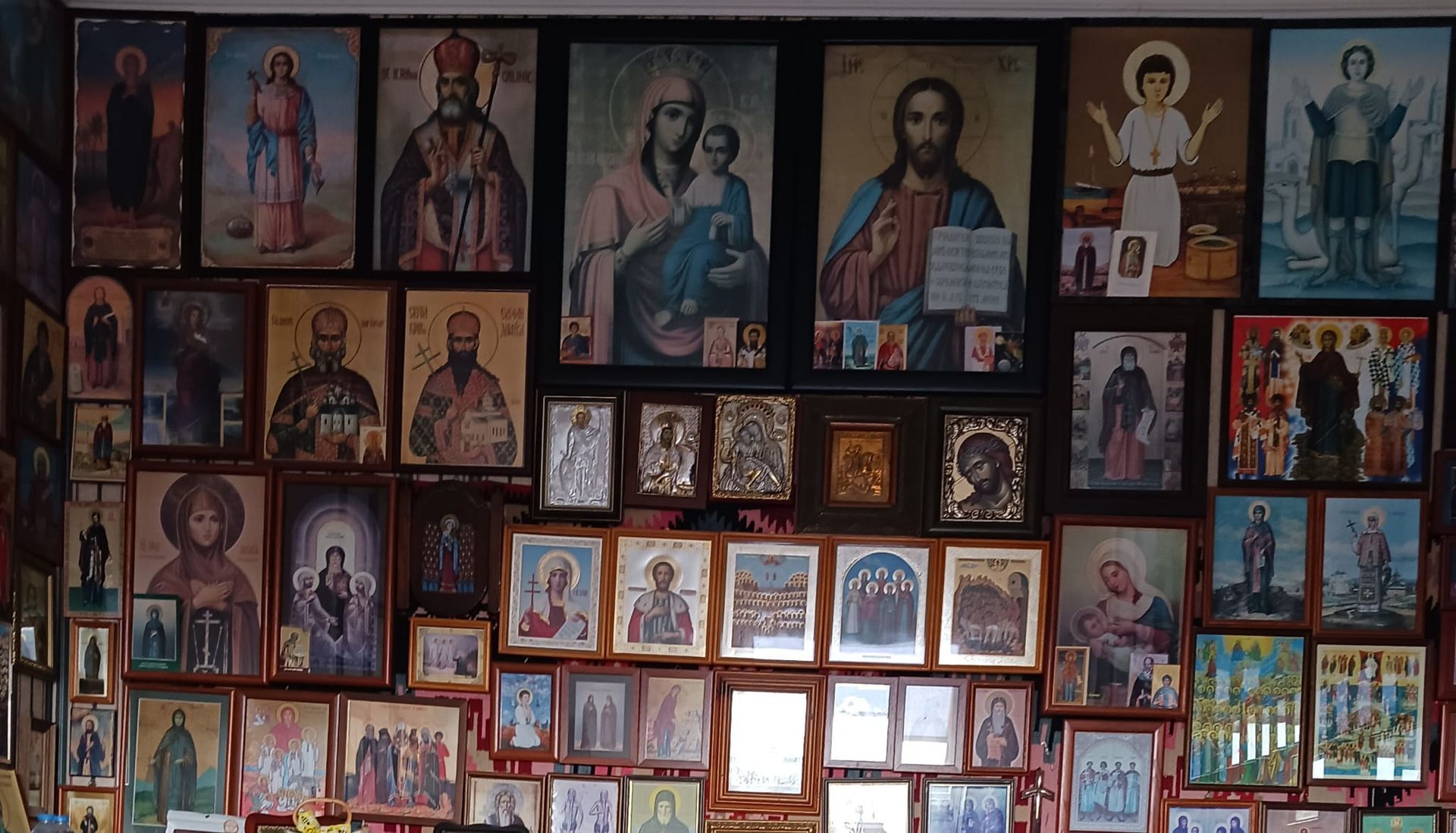 Fotografie cu iconostas