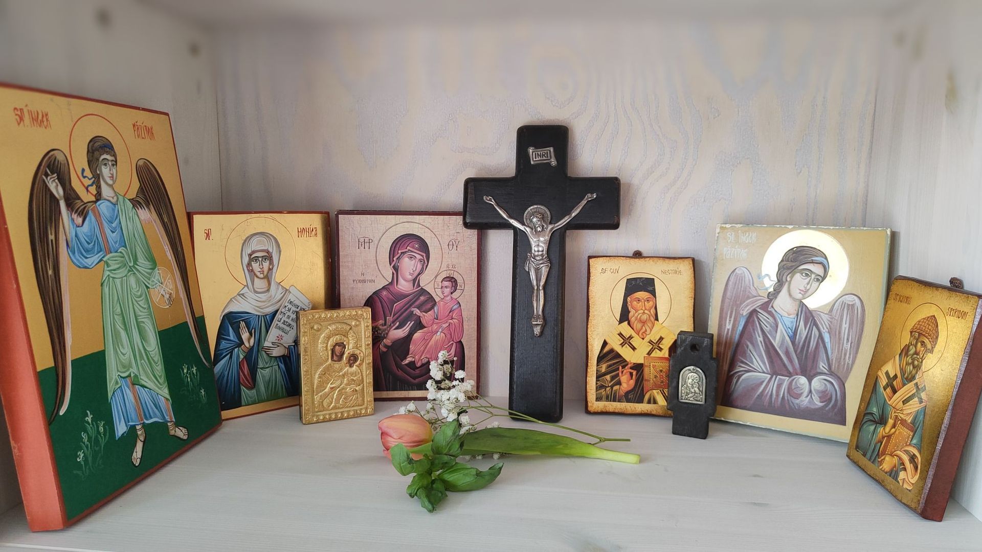 Fotografie cu iconostas