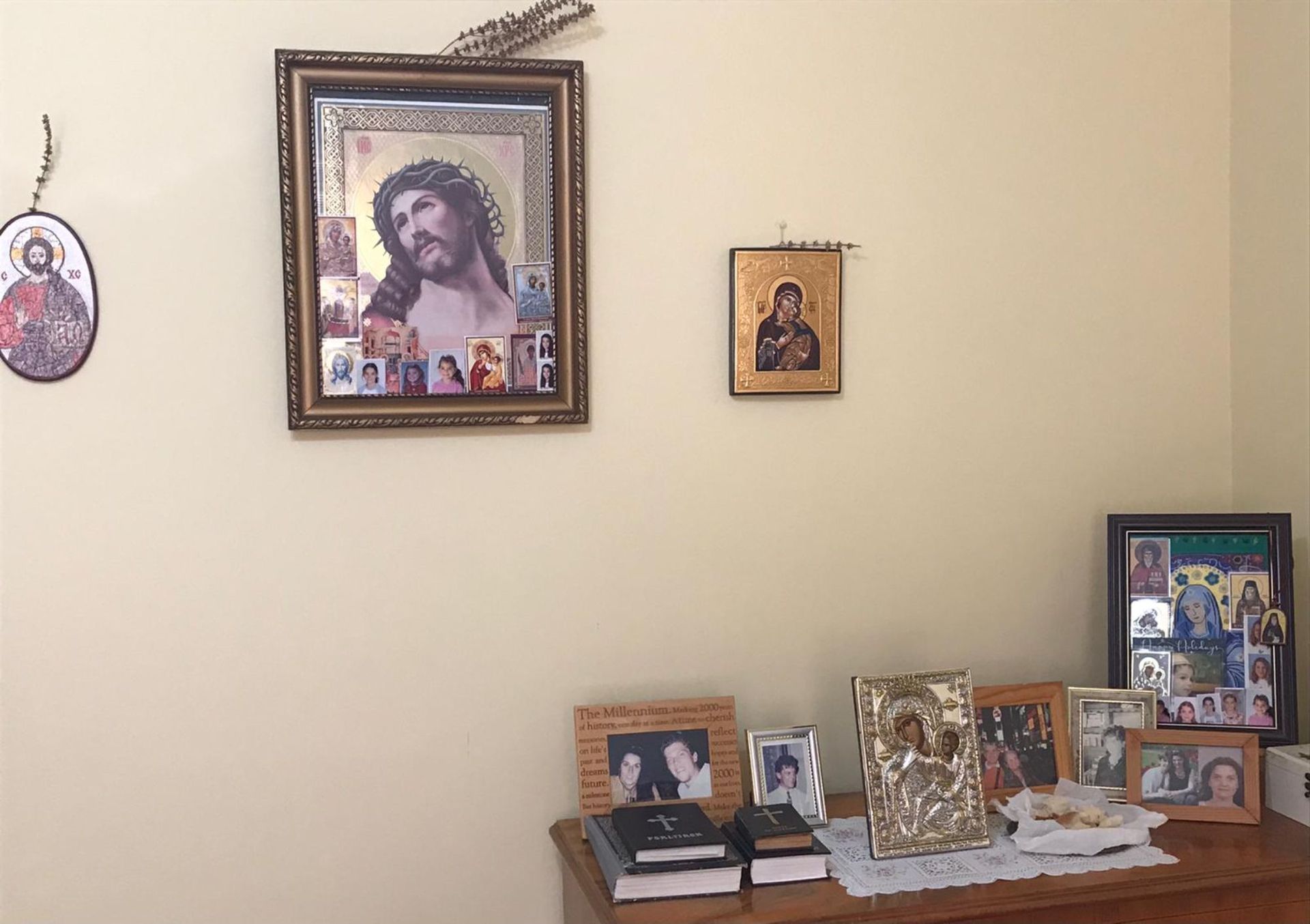 Fotografie cu iconostas