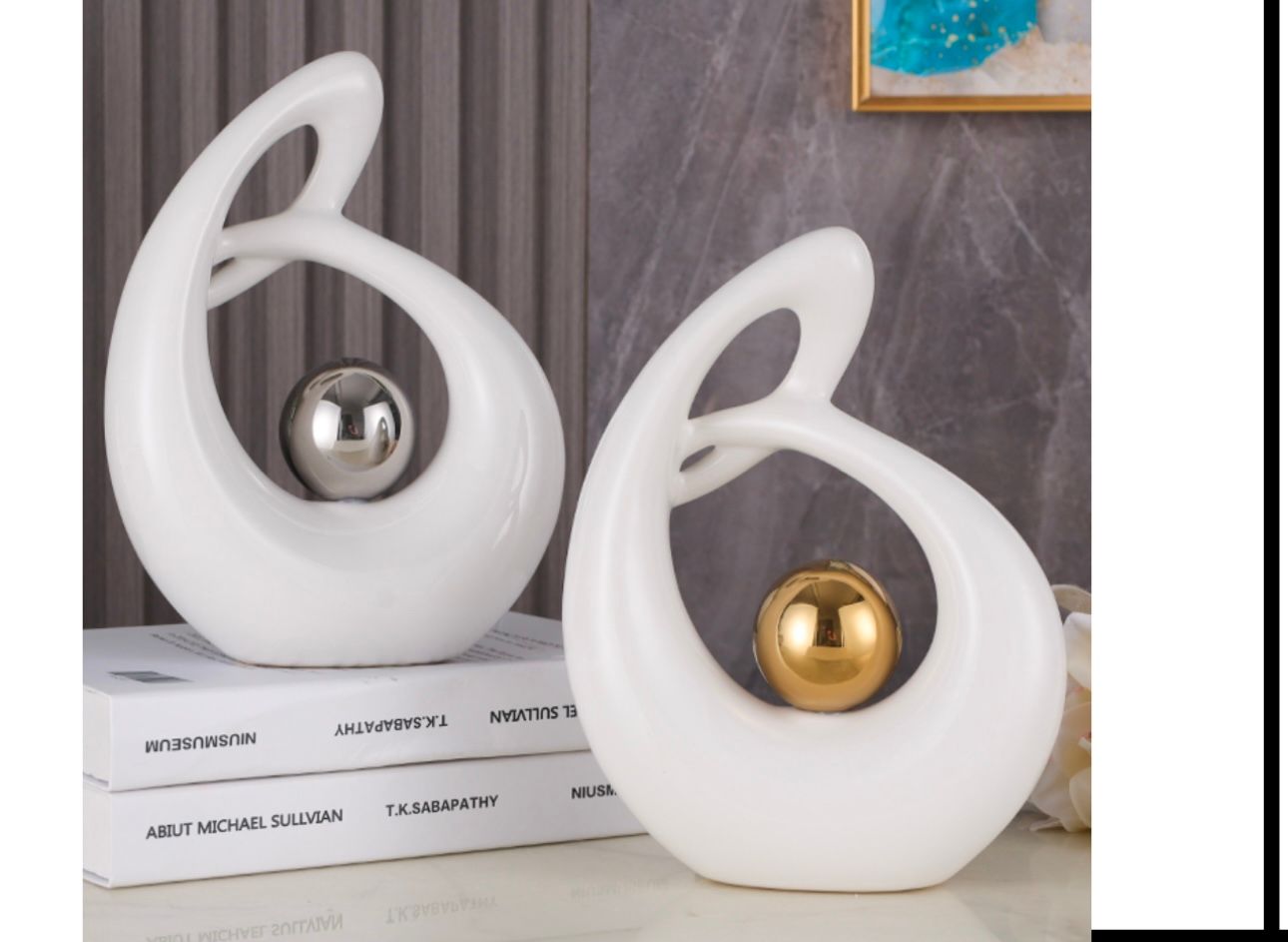 White abstract tabletop sculpture with gold sphere, shown with 22 cm, 18 cm, and 7 cm dimensions.