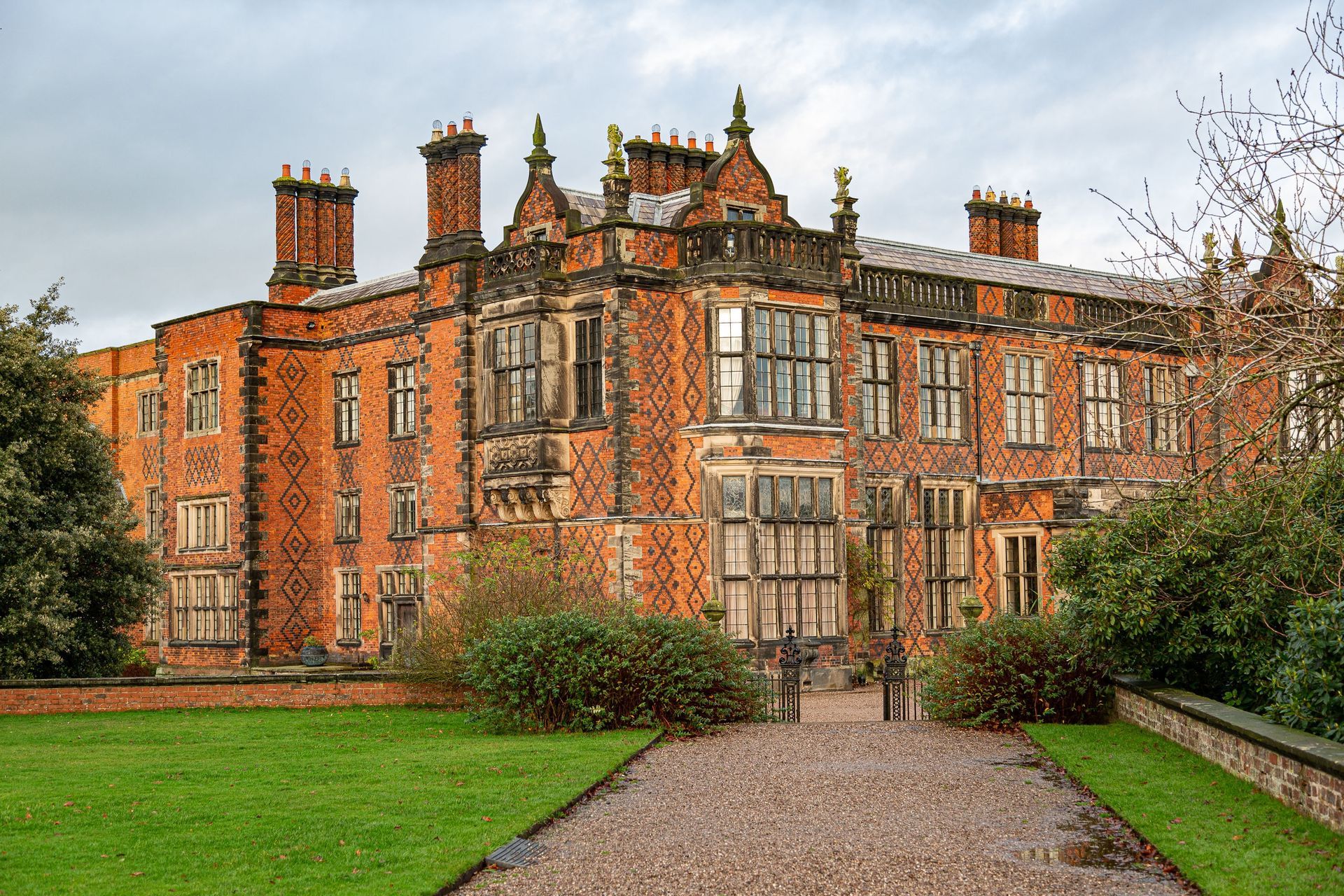 Future-proofing listed buildings: restraints and recommendations