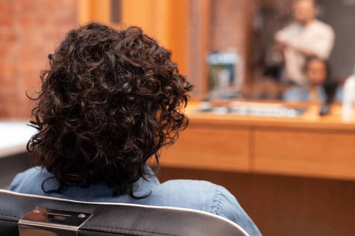 Explore the world of hair perming and uncover the differences between Basic Perm and Spiral Perm.