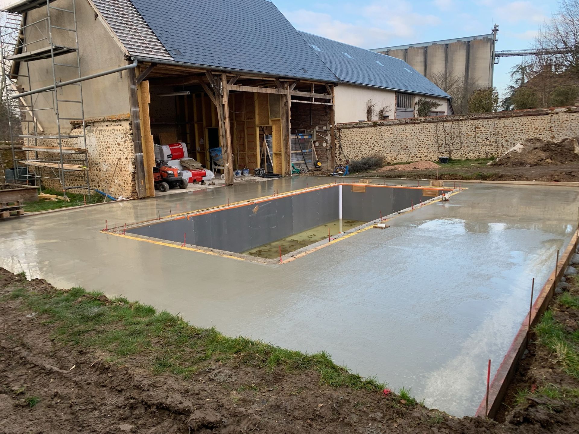 Terrassement piscine evreux