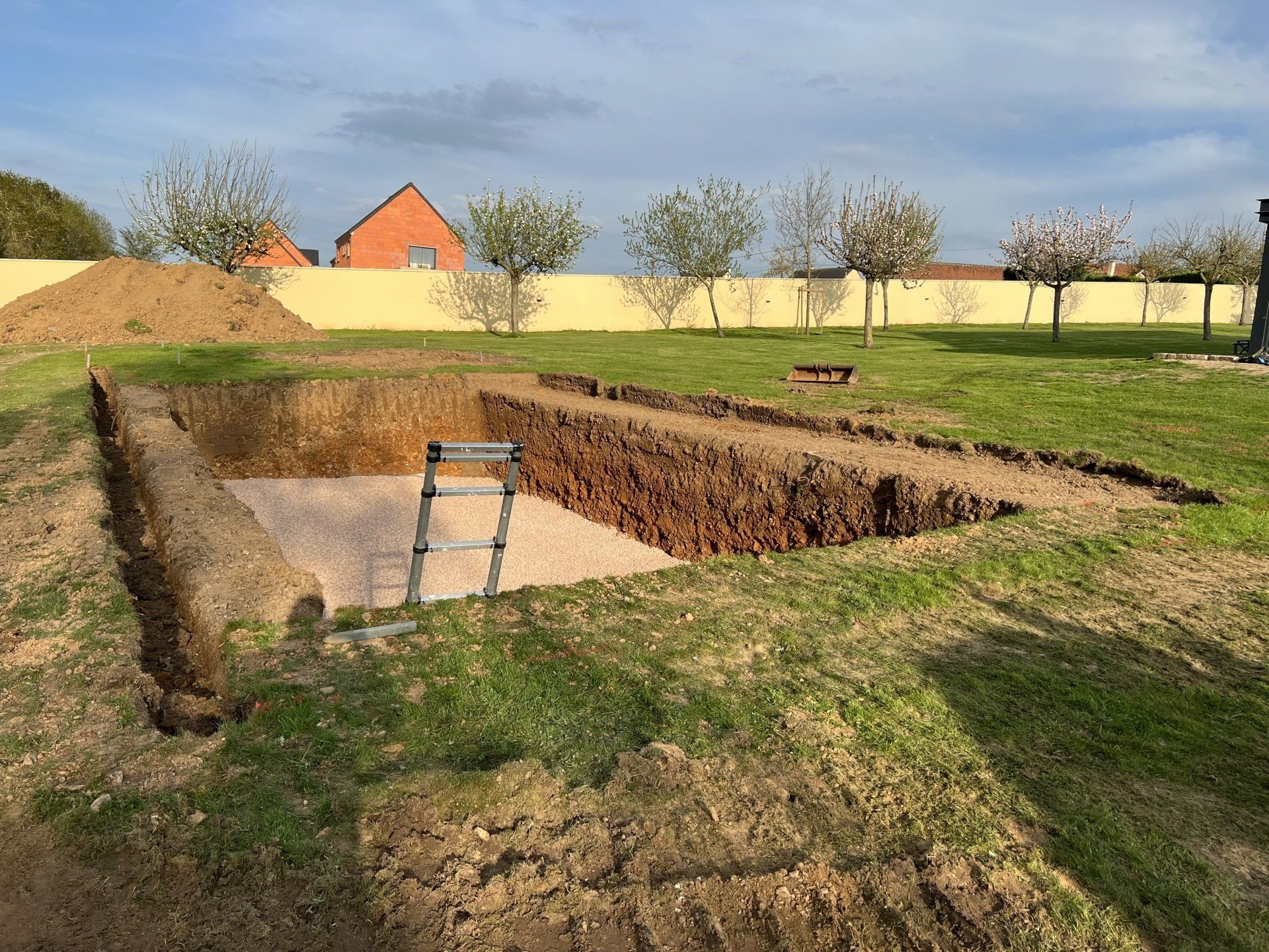 Terrassement piscine evreux