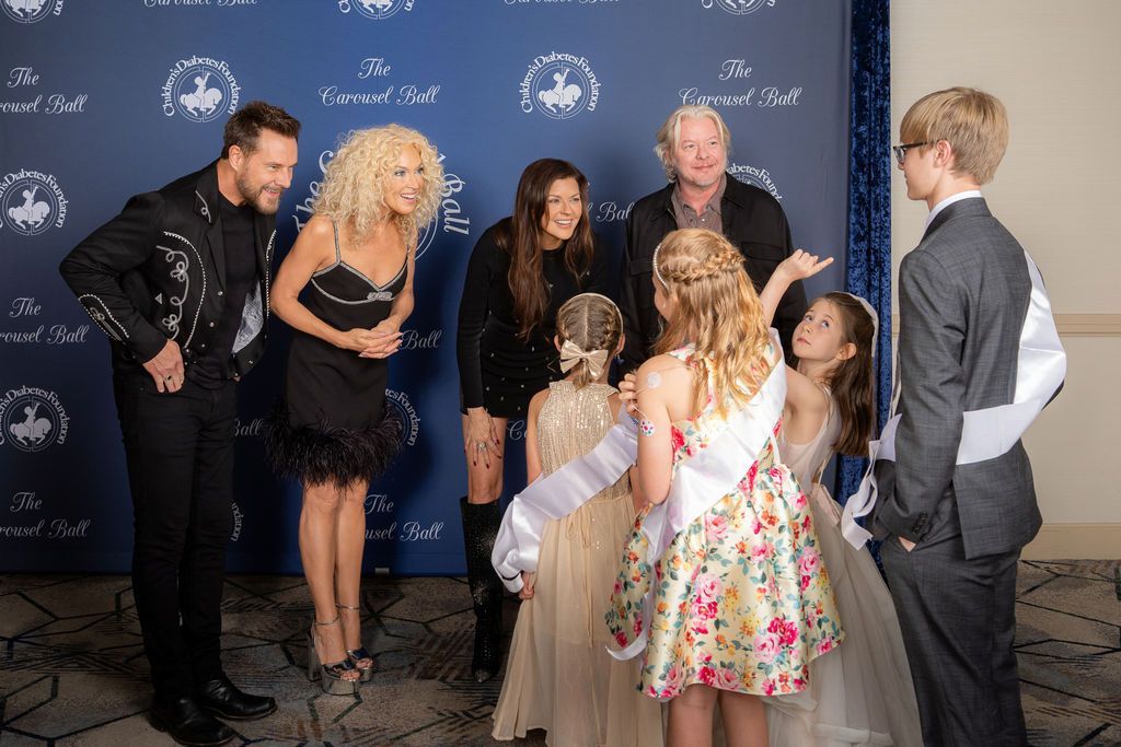 Littlet Big Town during meet and greet with T1D advocate chidlren
