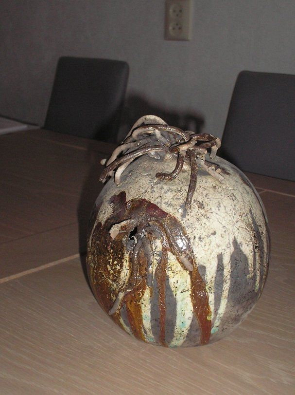 Ronde Vaas met Frutsels - Keramieken Vaas
