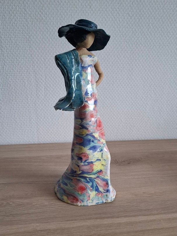 Purple Lady - Keramiek Beeld