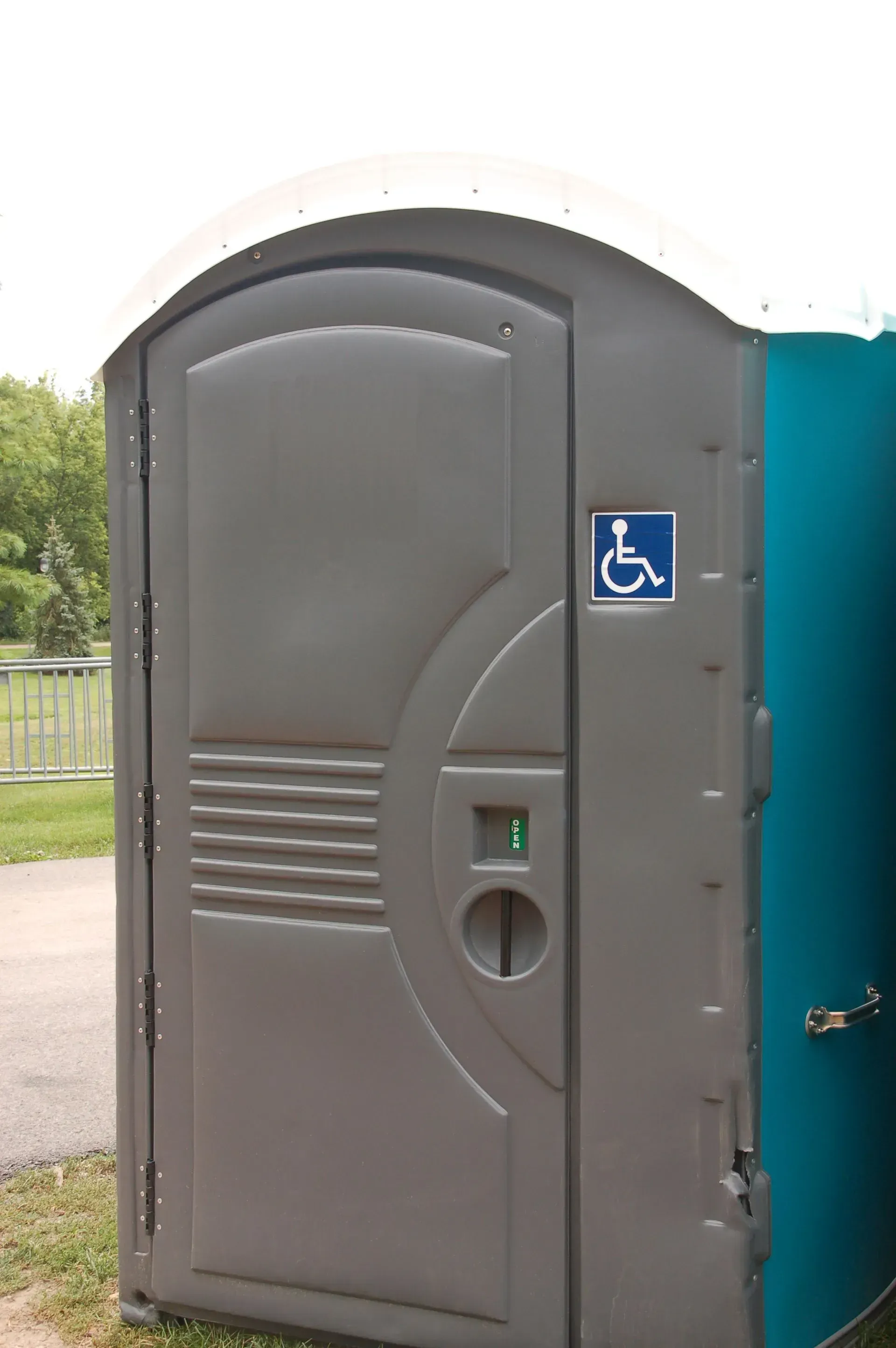 A Portable Toilet For Handicap
