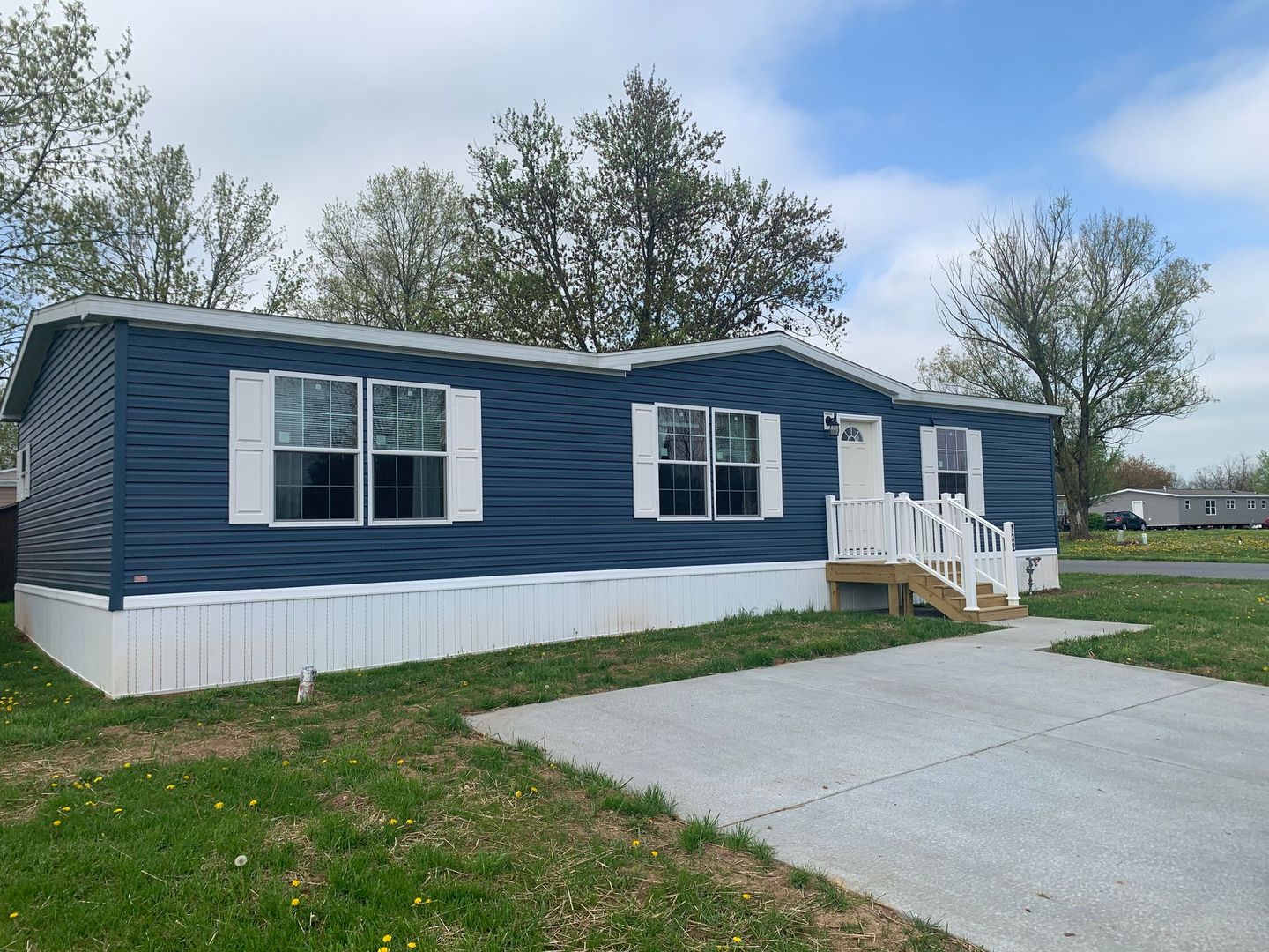132 Dean St, Elizabethtown, PA - new construction 3 bd / 2 ba in Cedar Manor MHP