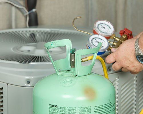 Servicing An Air Conditioning Unit