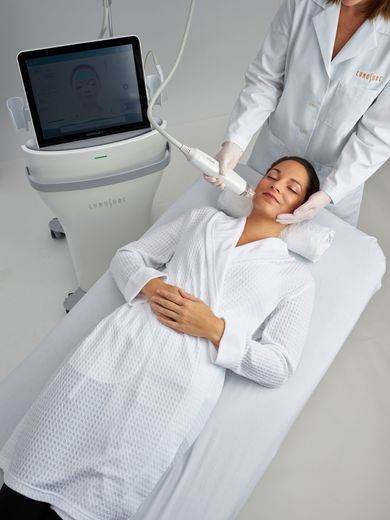 A machine with the word emsculpti on it