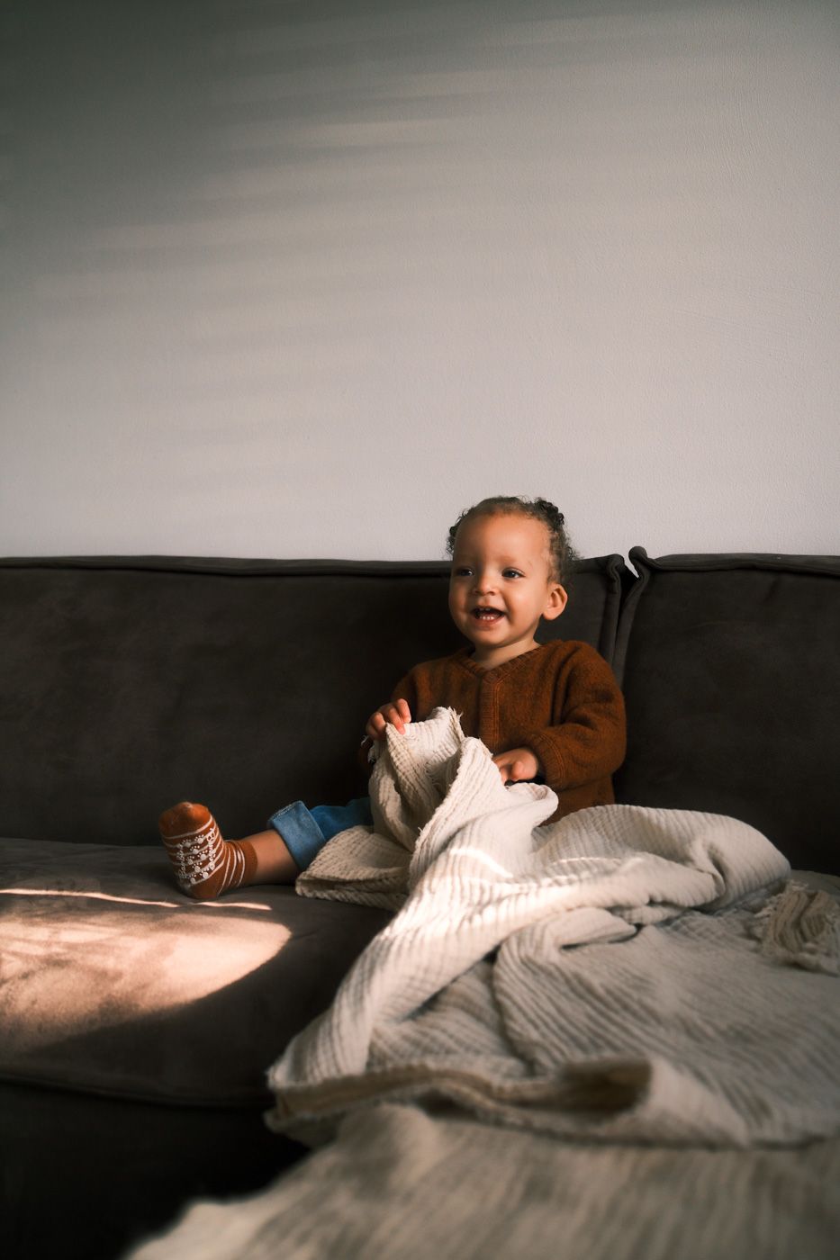 Micha en Norah moeder dochter fotoshoot baby door Sofia Dobrusskin