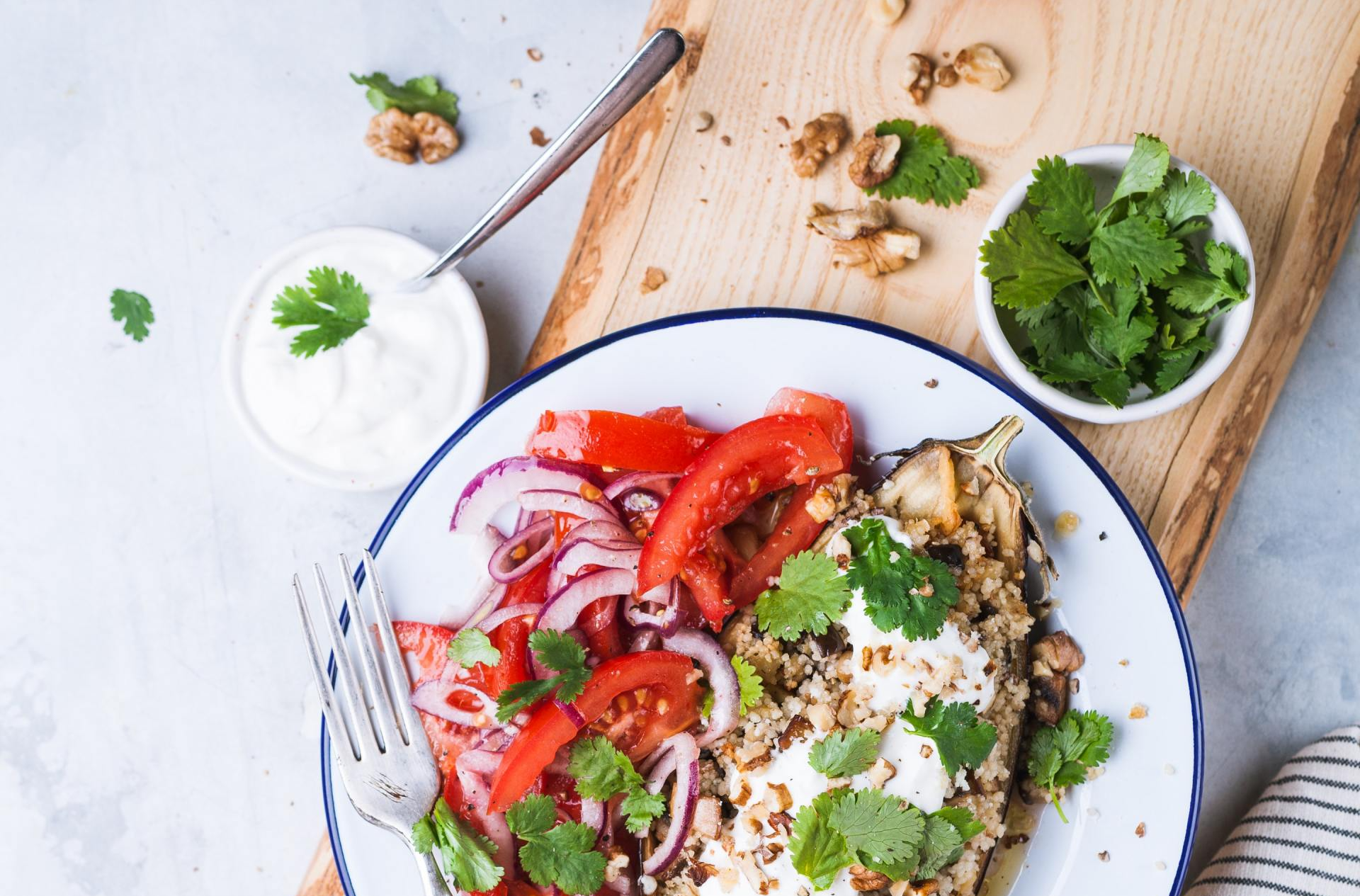 A OMS recomenda 200 gramas ou 2 porções diárias de legumes e verduras A OMS recomenda 200 gramas ou 2 porções diárias de legumes e verduras