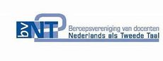 Logo van de Nederlandse vereniging van docenten Nederlands als tweede taal, met blauwe letters en tekst.
