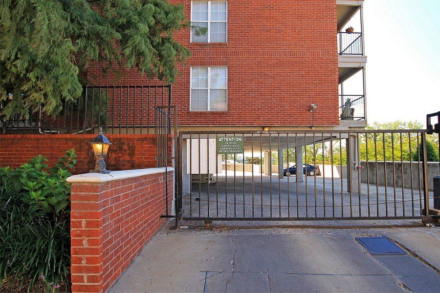 Gate photo