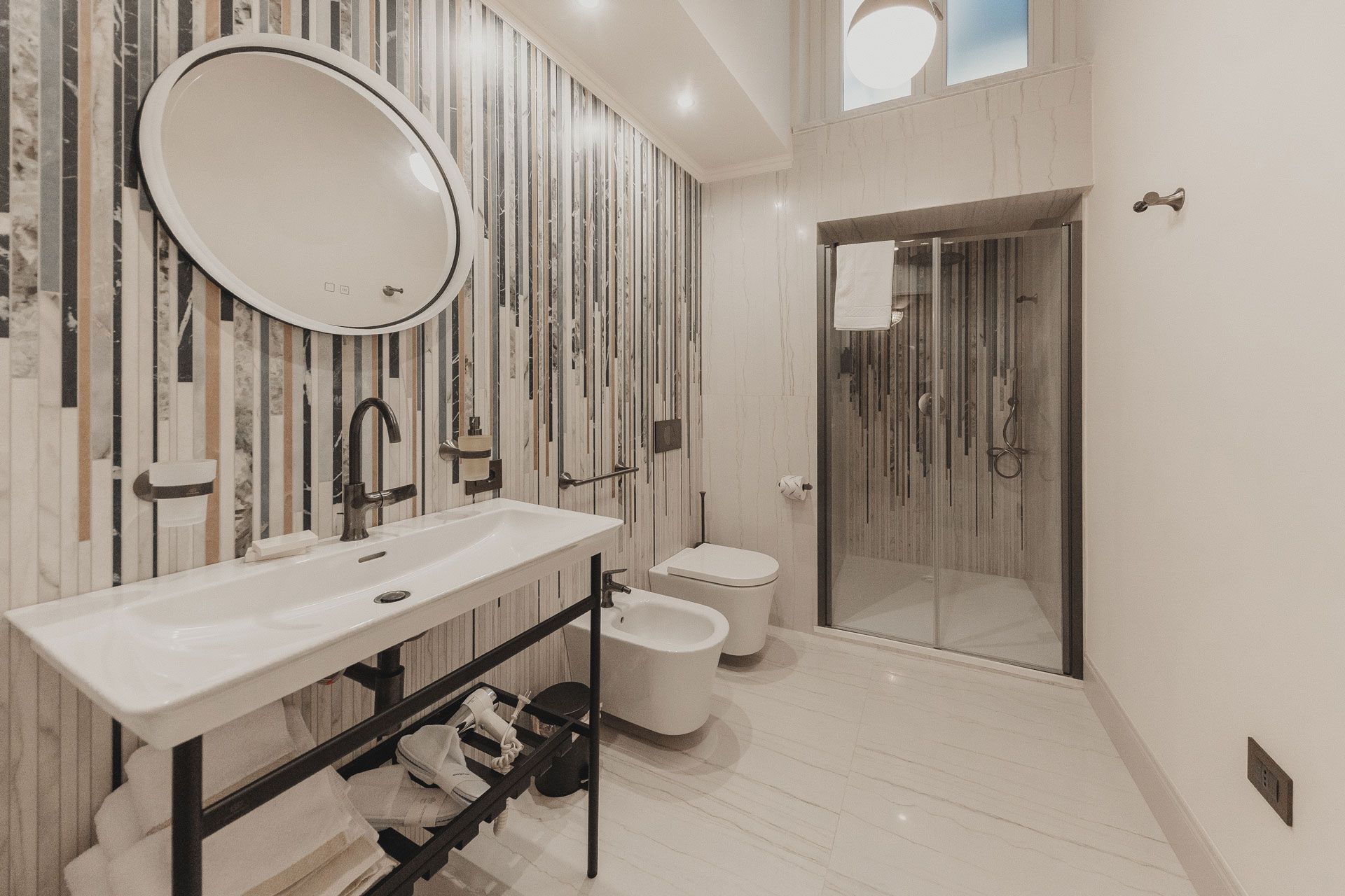 Panoramica bagno di camera Grazia