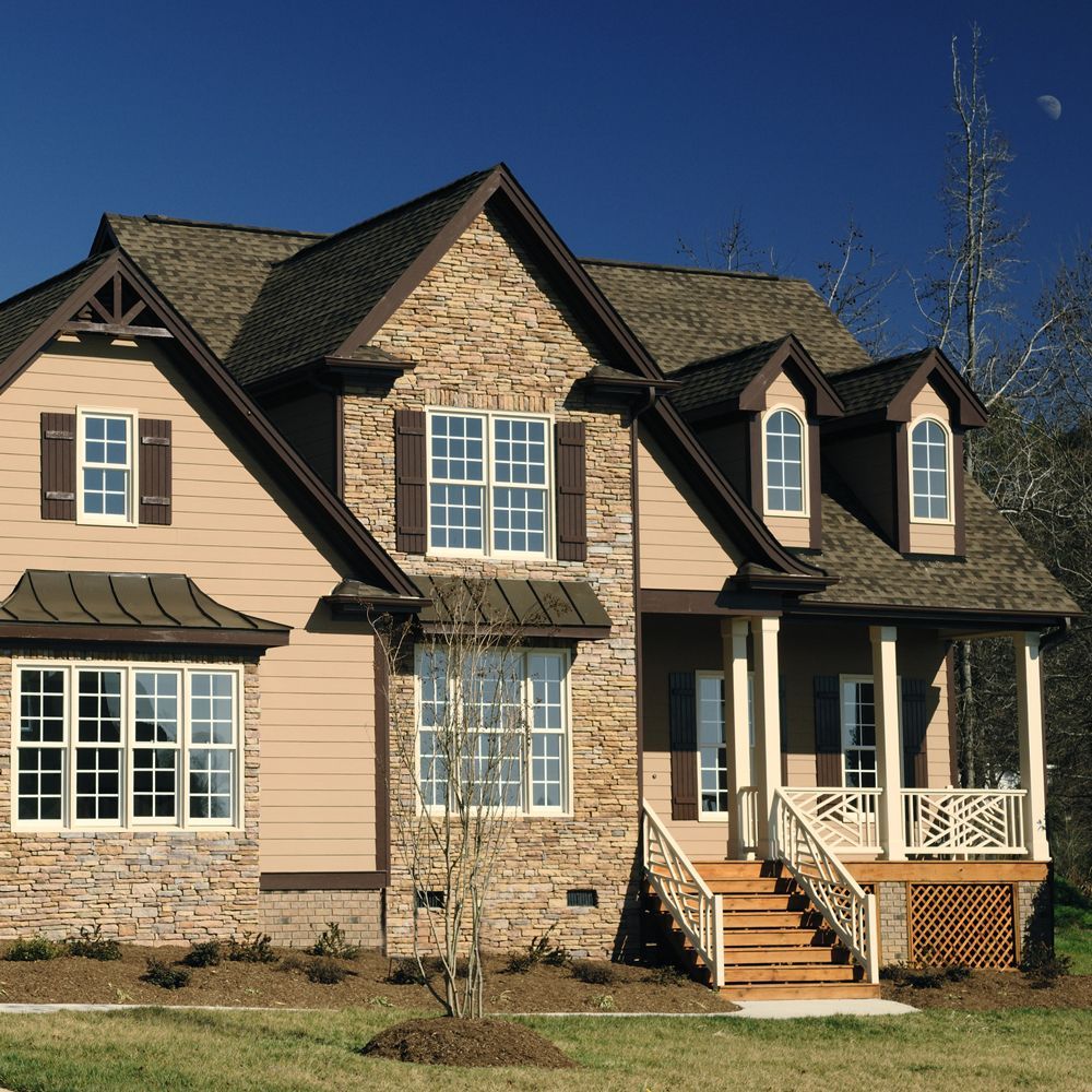 House With Shingle Roof — Hudson, MI — D & C Roofing House With Shingle Roof — Hudson, MI — D & C Roofing