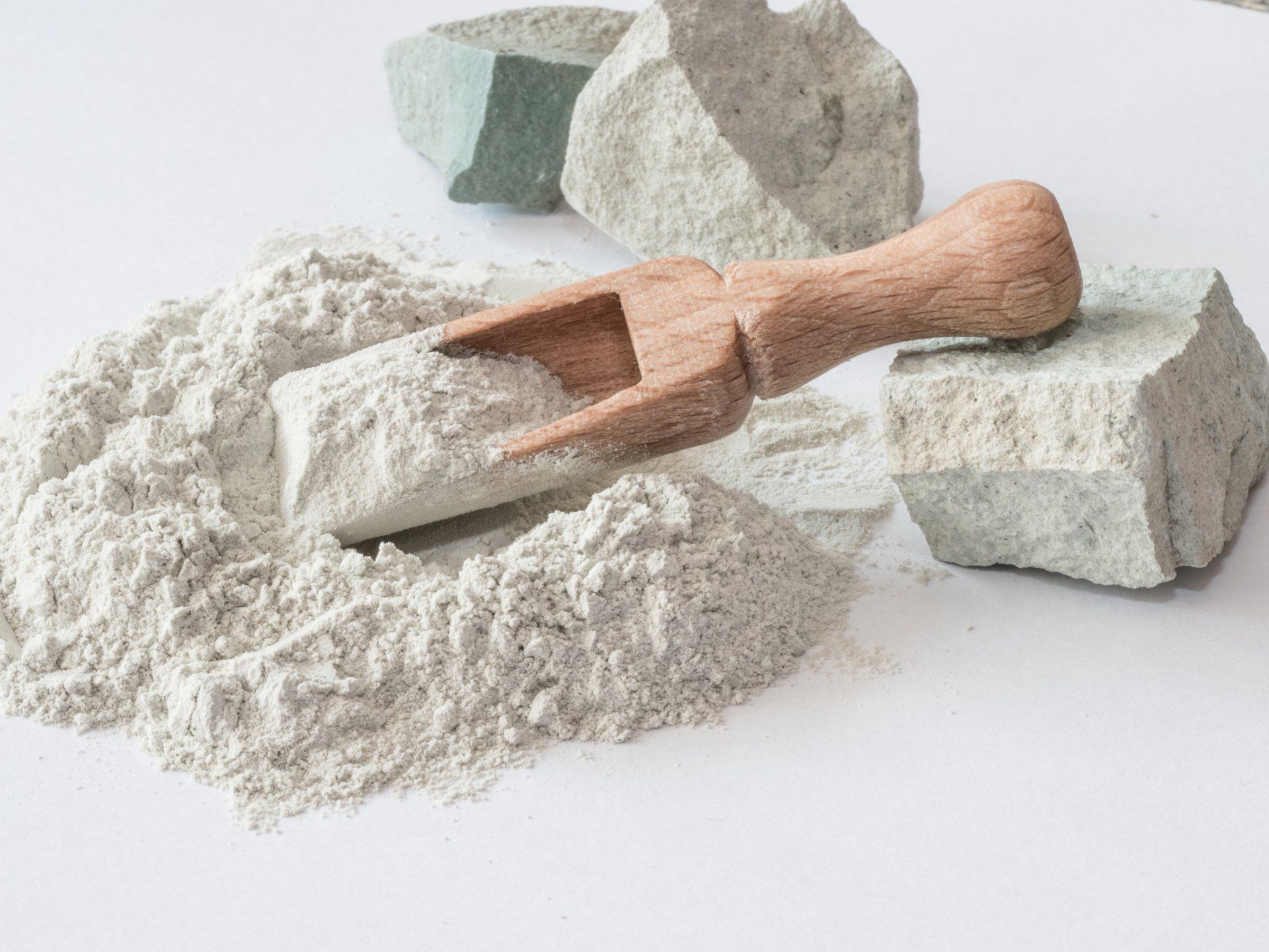 Zeolite Pharmaceutical Applications