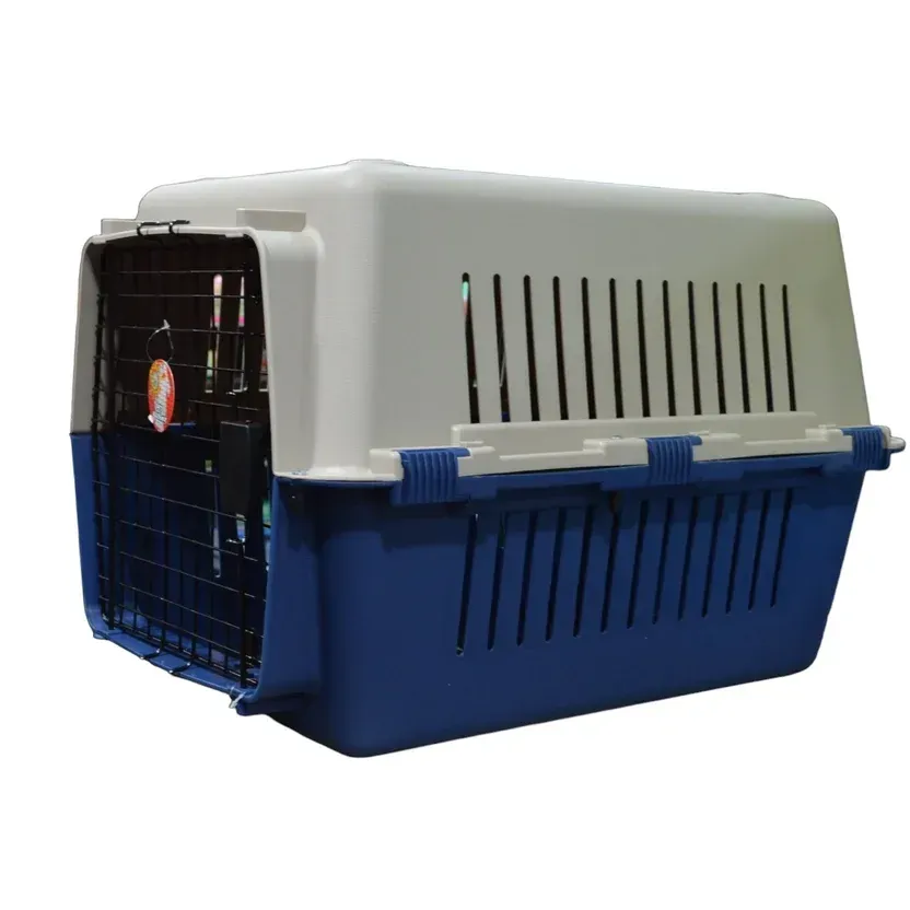 Transportín para mascotas de color azul y gris con puerta frontal de metal y rejillas de ventilación.
