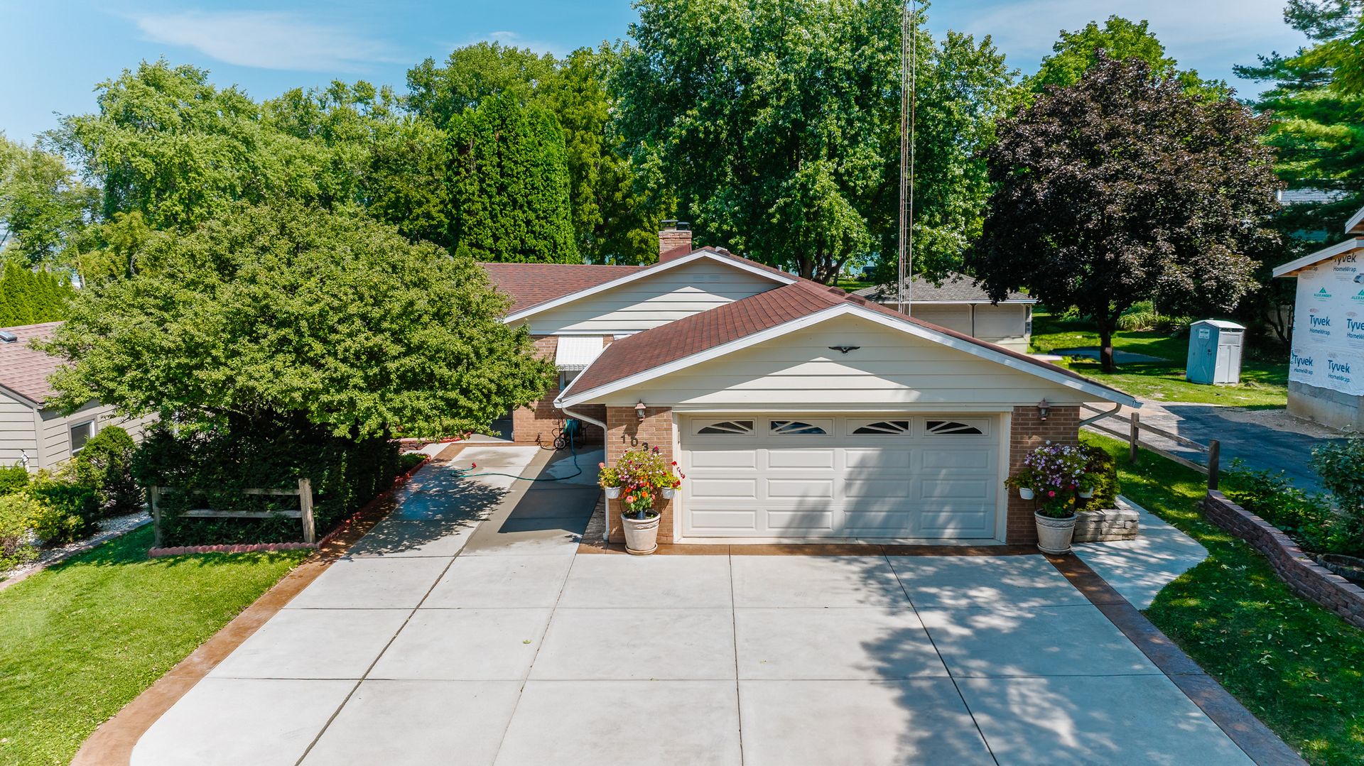 Lake Country Homes Oconomowoc, WI Pat Bolger Realty