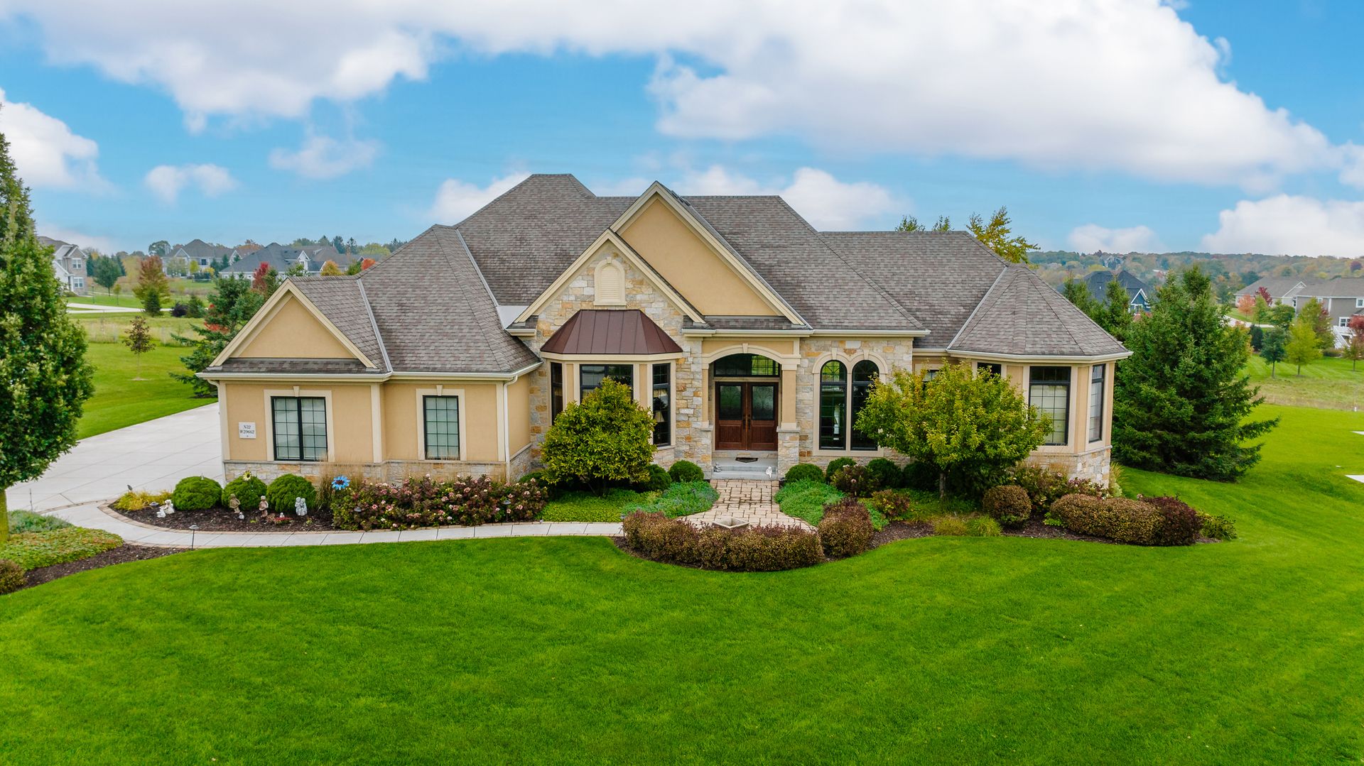 Lake Country Homes Oconomowoc, WI Pat Bolger Realty